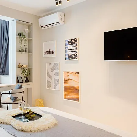 Апартаменты Heart Of The - Modern Comfort