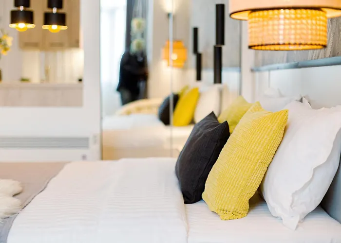 Heart Of The - Modern Comfort *