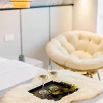Heart Of The - Modern Comfort Apartman Bukarest